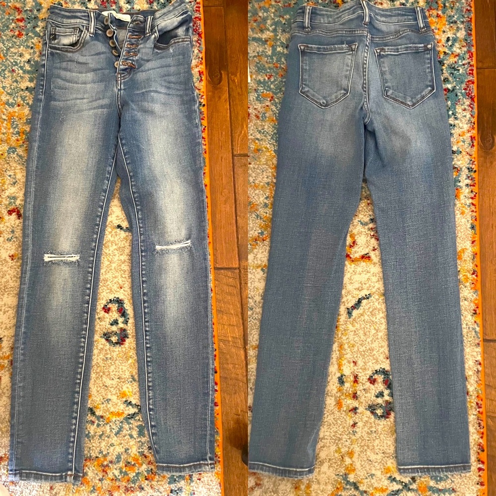 High rise, button fly, skinny jeans